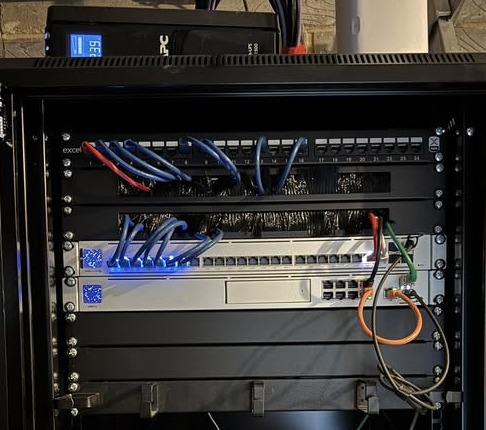 UniFi rack deployment with organized switching and patching